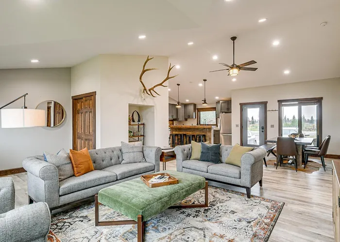Getaway Near Hiking, Skiing & Lakes! Pinedale
